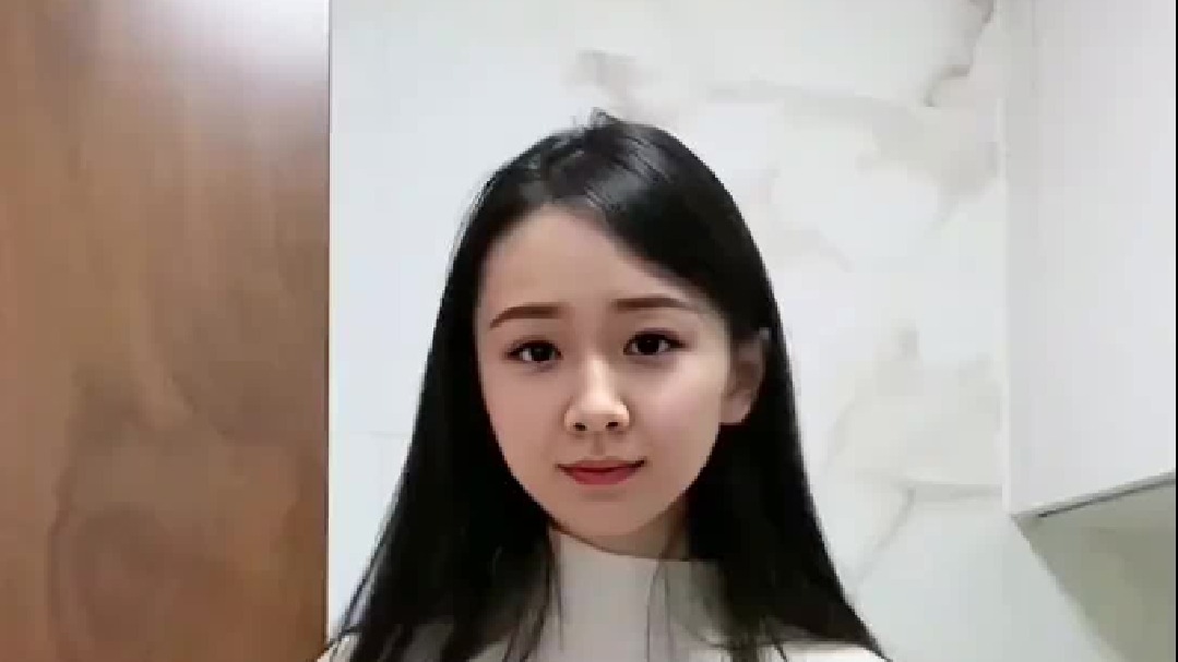 说四个字，形容我