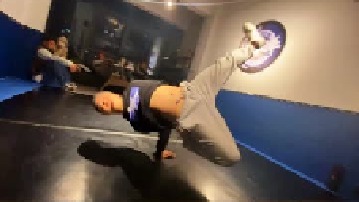 变好的过程都不太舒服，试试再努力点