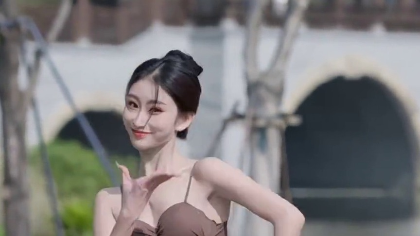 快艾特你兄弟来学舞蹈了