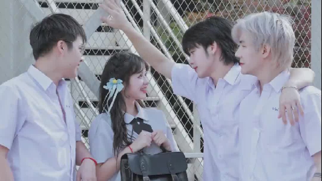 男模陪吃泰餐！这顿饭就问你们值不值！