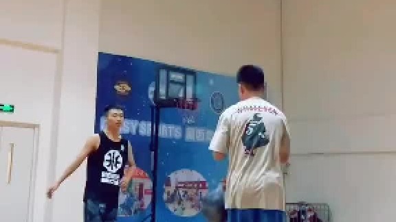 你们觉得谁用这个动作用的最流畅？