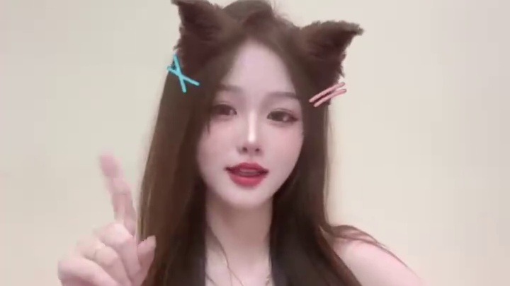 卿红颜，浸染红尘