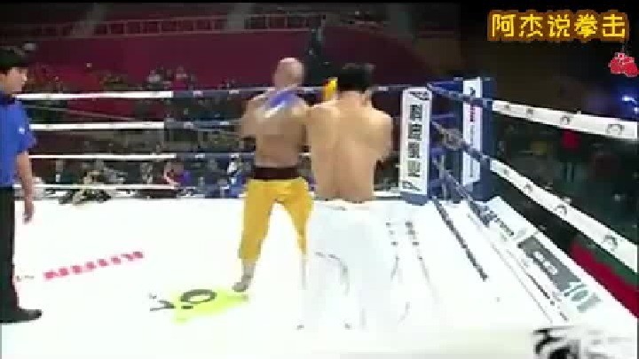 韩国跆拳道冠军嚣张挑衅，开局击倒武僧一龙，一龙起身后全场碾压