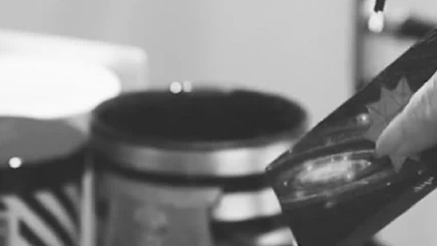 搞个不一样的沉浸式护肤，身体美白和刷酸流程都在这里啦！（收音憋气到无法呼吸）#沉浸式护肤 #时尚百万新星计划 @