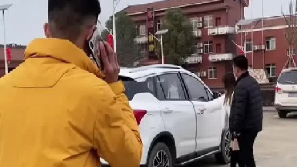 这就是你所谓的周末加班，电话关机，孩子也不管没想到看到这一幕，一次不忠，终身不用