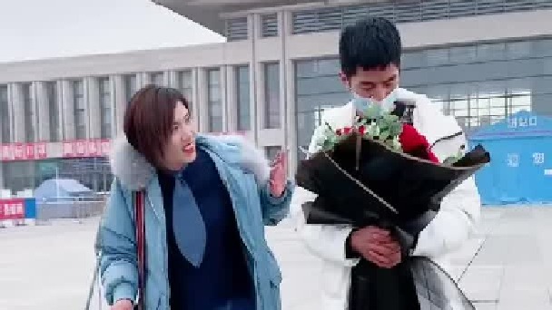 你说你46岁，我坐高铁几千公里来看你，你才19岁，00后，阿姨不能伤害你，给你3000我走的