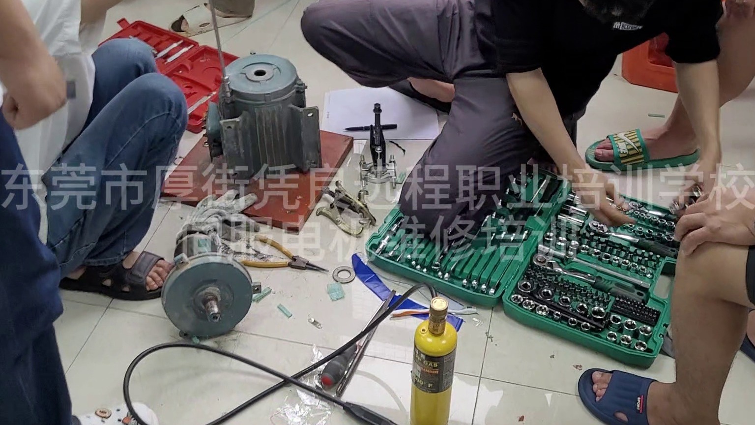 东莞凭良学校伺服电机维修培训/伺服电机编码器调零