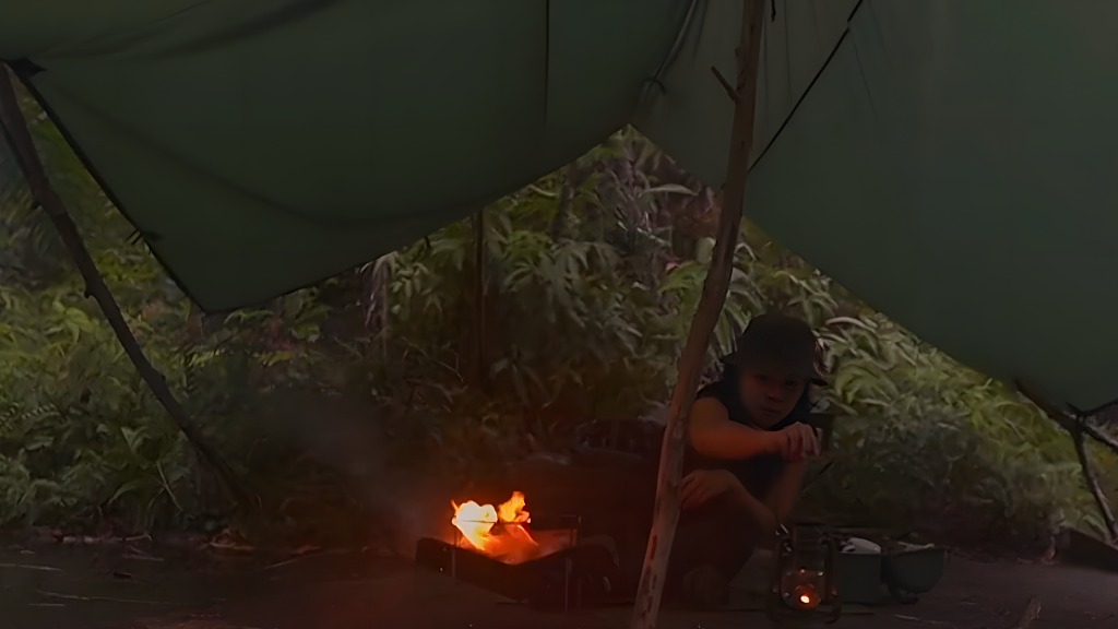 一人暴雨露营生存（第三集）