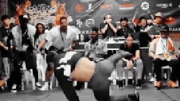 兄弟伙下回放大招注意点 别吓到观众