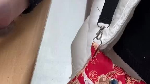 大胖竟然进了别人的帽子里