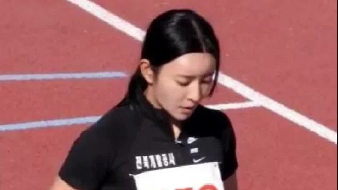 男德测试：金智恩脚上的是哪一款钉鞋？