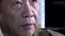 特工扮猪吃老虎，不料却被自己同志当作人质关押起来