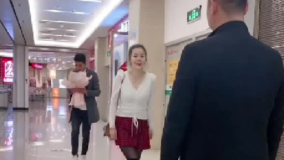 结婚一周年，想给你一个惊喜，你却给了我惊吓，将心比心，我拿真心却换不来真心，从此世界再无你