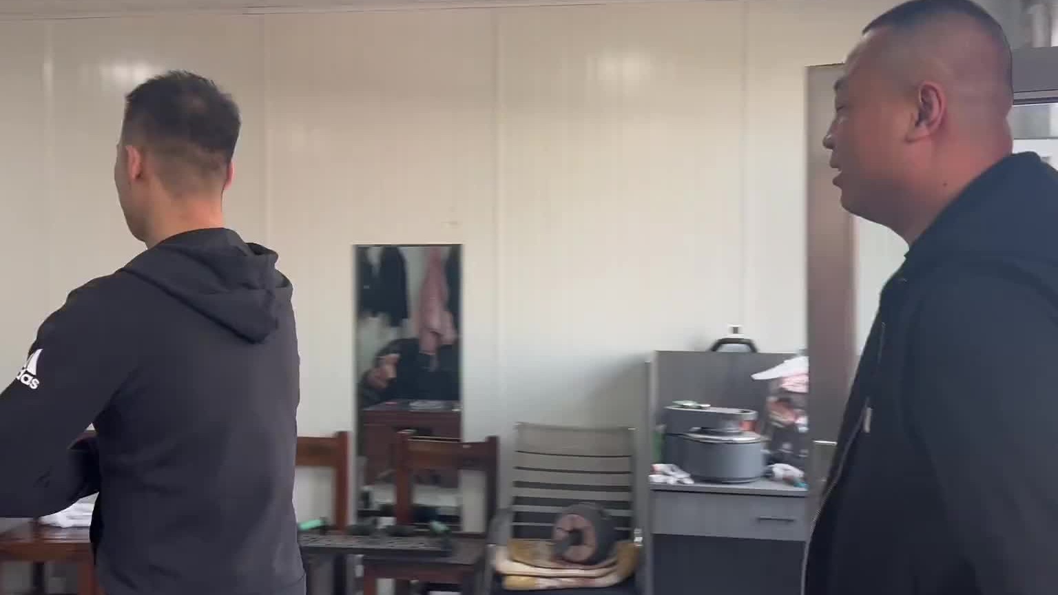 东子这回我让你嘚瑟