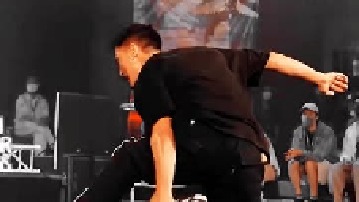 生活不一定耍酷，但一定要有态度