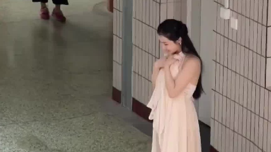 阿姨说，闺女又开始跳舞啦！