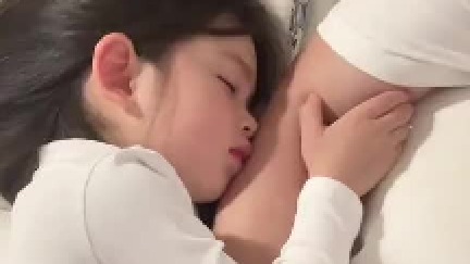 可以，睡着了还只要爸爸是吧？