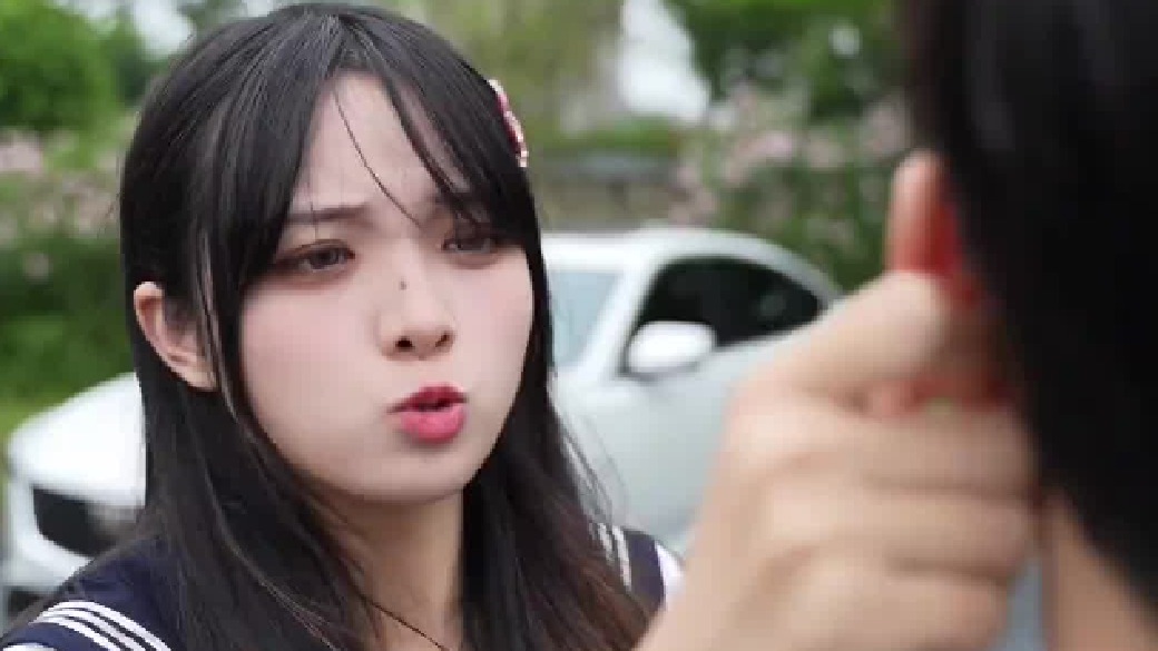 午夜出门清晨归，凯迪拉克聚一堆