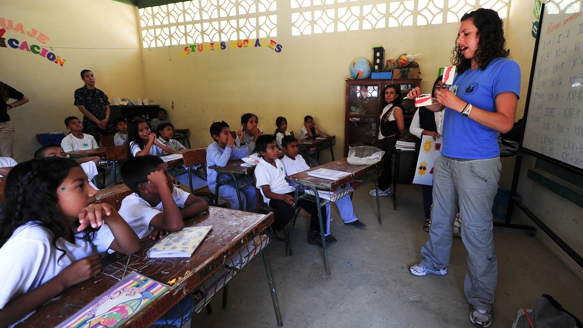 学校上课的声音和下课的声音