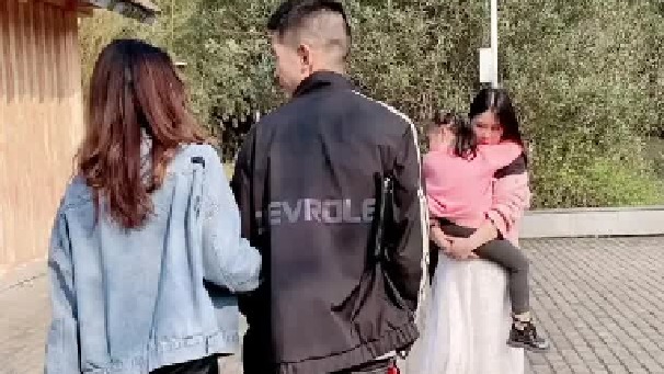 这个男人做的对吗