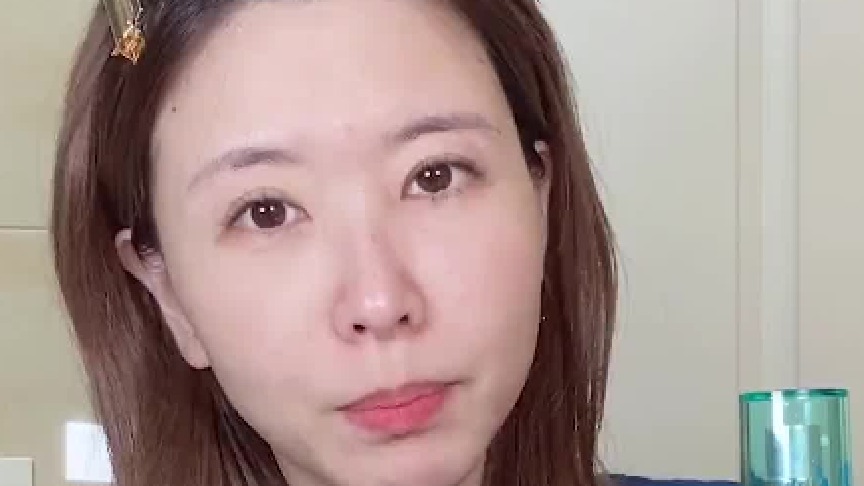 你知道黑头还有真假吗？4步正确去黑头，有手就行！