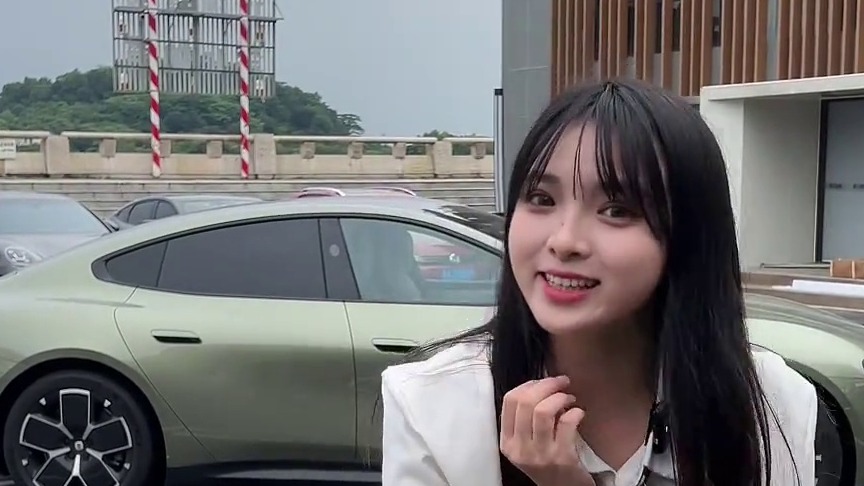 这小米SU7天花板你们觉得怎么样