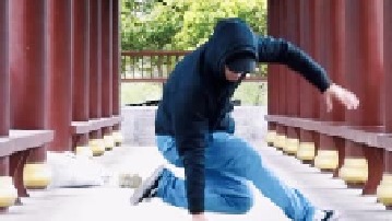 有东西哪里的可以拍，毕竟背景很酷嘛！