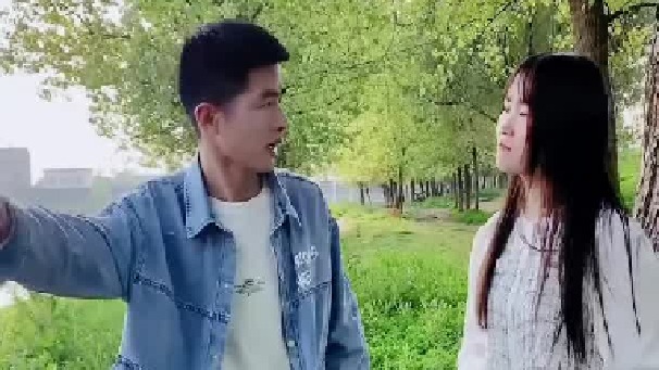 莫名其妙捡了一个女朋友