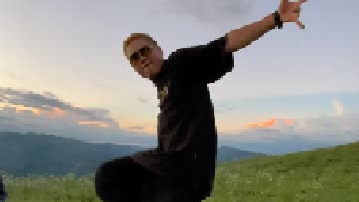 夕阳西下 在这上面烧烤好安逸