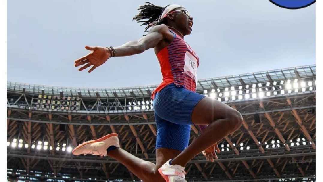 如果跳远让空翻的话，世界纪录会提高到多少鹅？