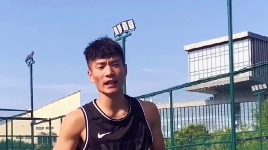 投不到用上你腿部力量，对抗后投不进那怎么办？