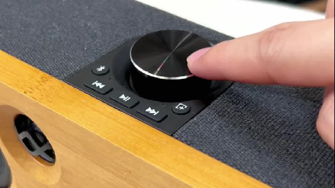 让你的耳朵沉浸在美妙音乐中：DOSS 原木蓝牙音箱