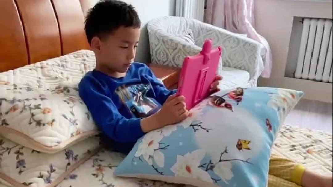 儿童近视该如何矫正？孩子远视储备不足，吃递法明益有用吗？