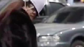 当东北大姨因为3个亿的小钱和老公吵架而生气砸车时，韩国人都惊呆了