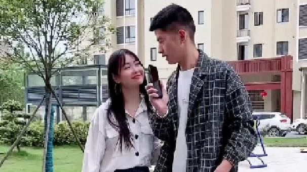 闺蜜配合，手到擒来