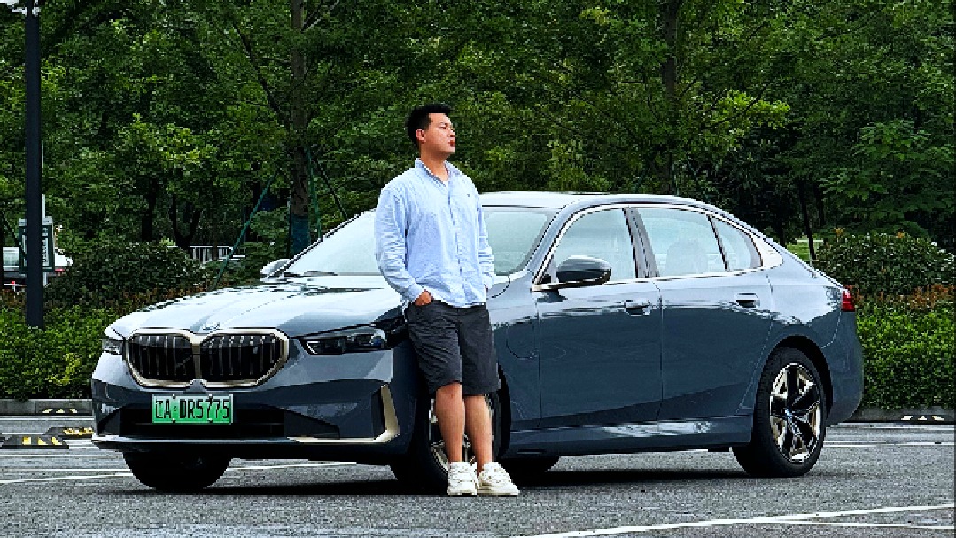 雨天和新车很配，带你沉浸式上班