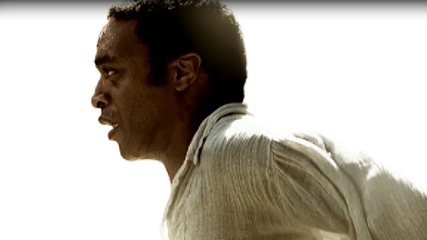 白人监工试图教训黑驽，不料反被黑驽暴揍一顿