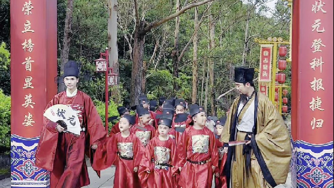 东莞观音山第三届状元文化节火爆出圈，小状元们为中考学子加油助威