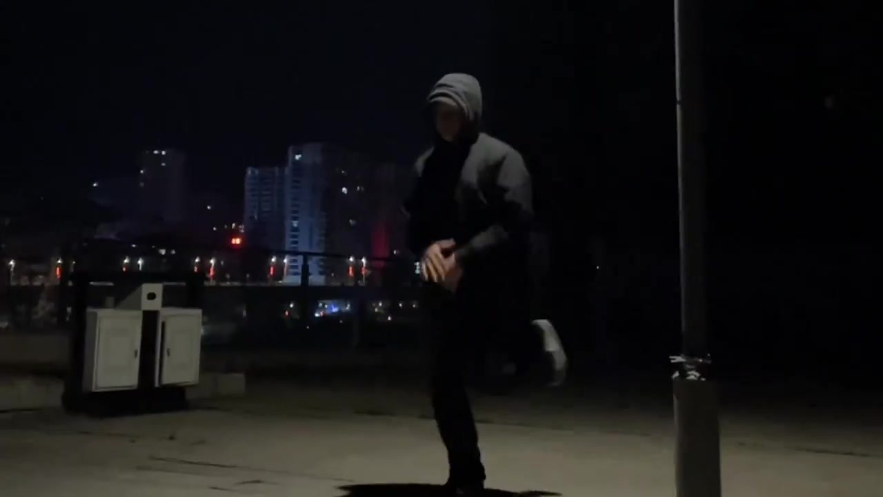 是这意思吗？Bboy随处可跳