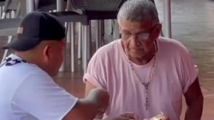 大白天的既然见鬼了