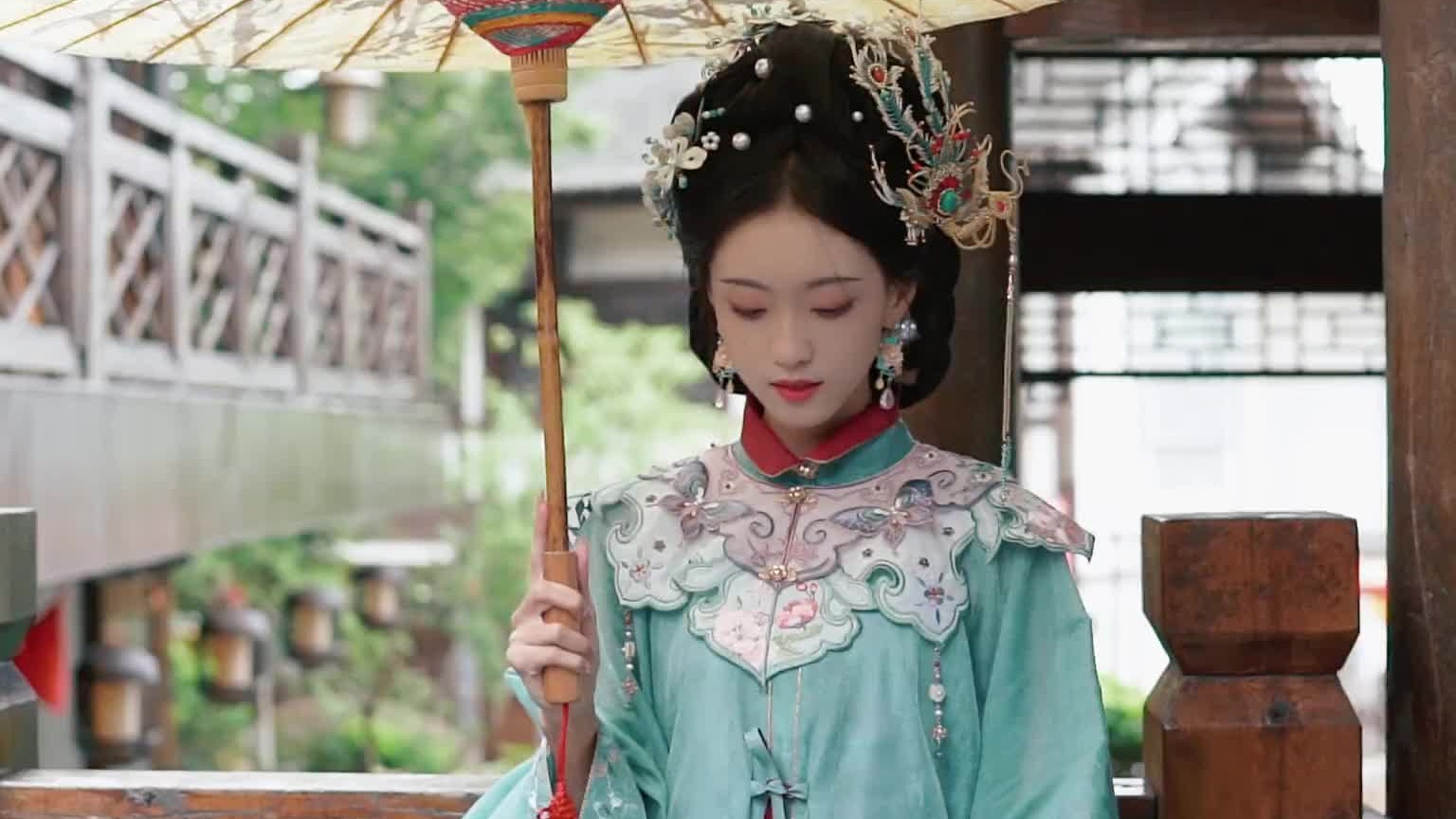 国风大典承包一整年的美丽，烟雨中的汉服古典美！！