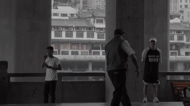 街舞就是要酷酷的跳