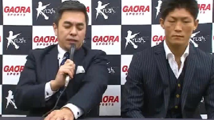 日本拳王被小虎铁英华暴揍KO倒地不起