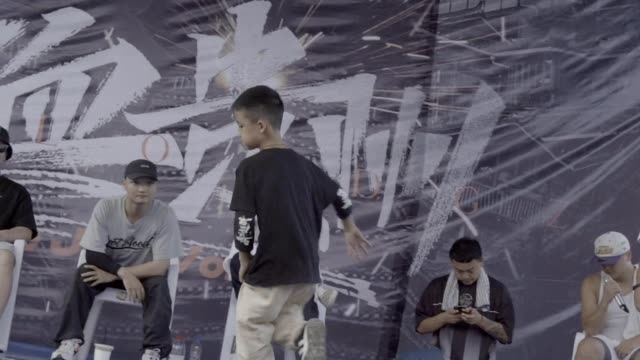 小帅哥猛男啊！很nice