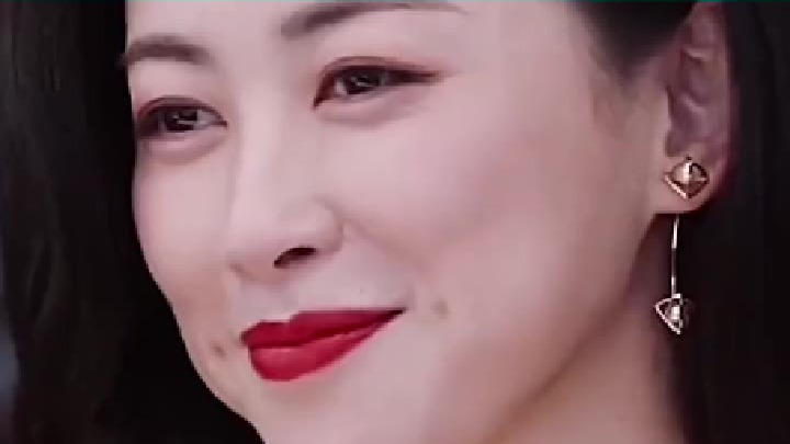 2朱珠真的好美啊