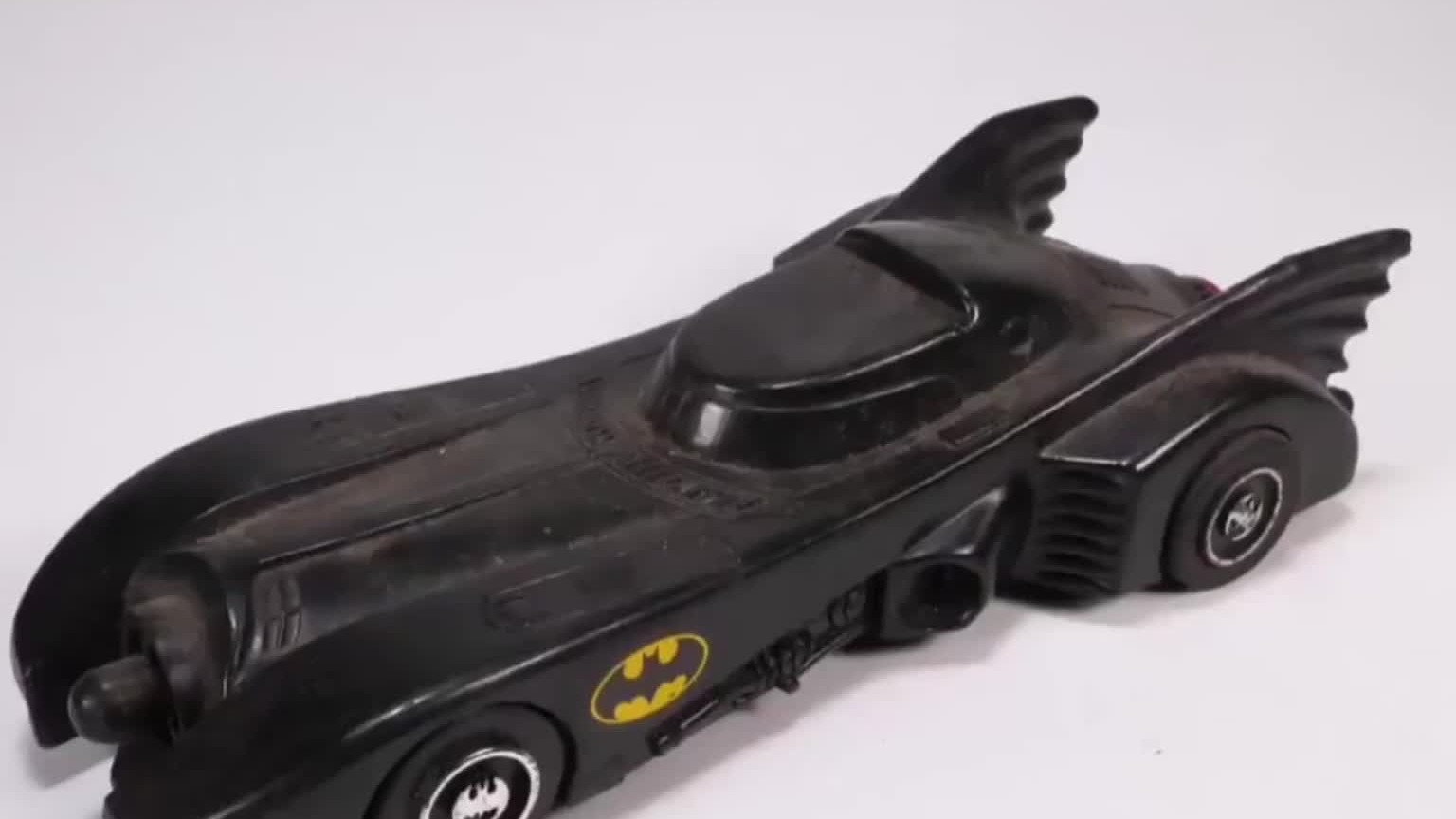 蝙蝠侠的爱车修复后后也能打击犯罪？