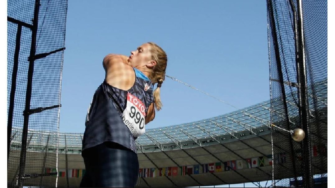 看到链球扔到那，我不禁疼了一下