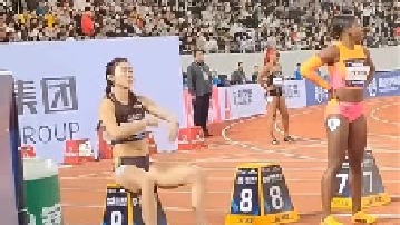 吴艳妮文身引争议！其实只为增加信心！ 