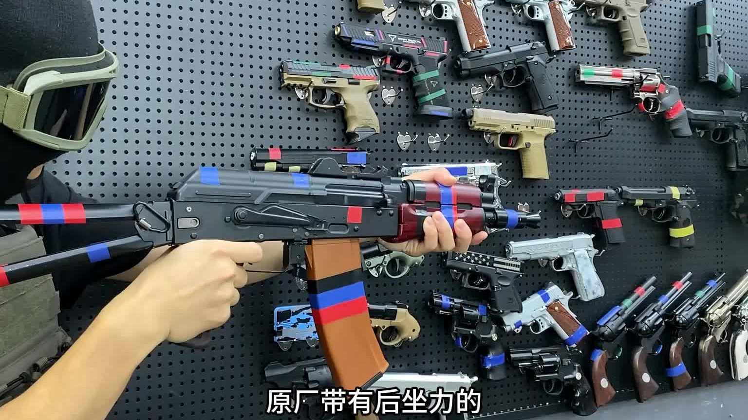 aka和任翔如何选？短突造型还有后坐力！任翔AK74U!