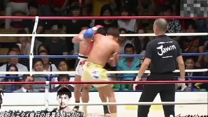 十三年不败日本拳坛王者，尽然被一名中国小将击倒